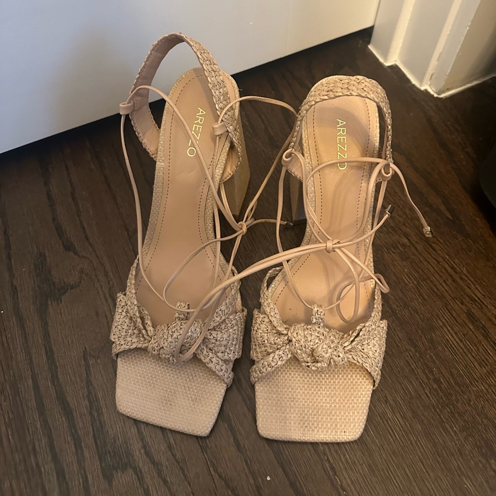 Arezzo Daisy High Geometric Sandal - Size 9